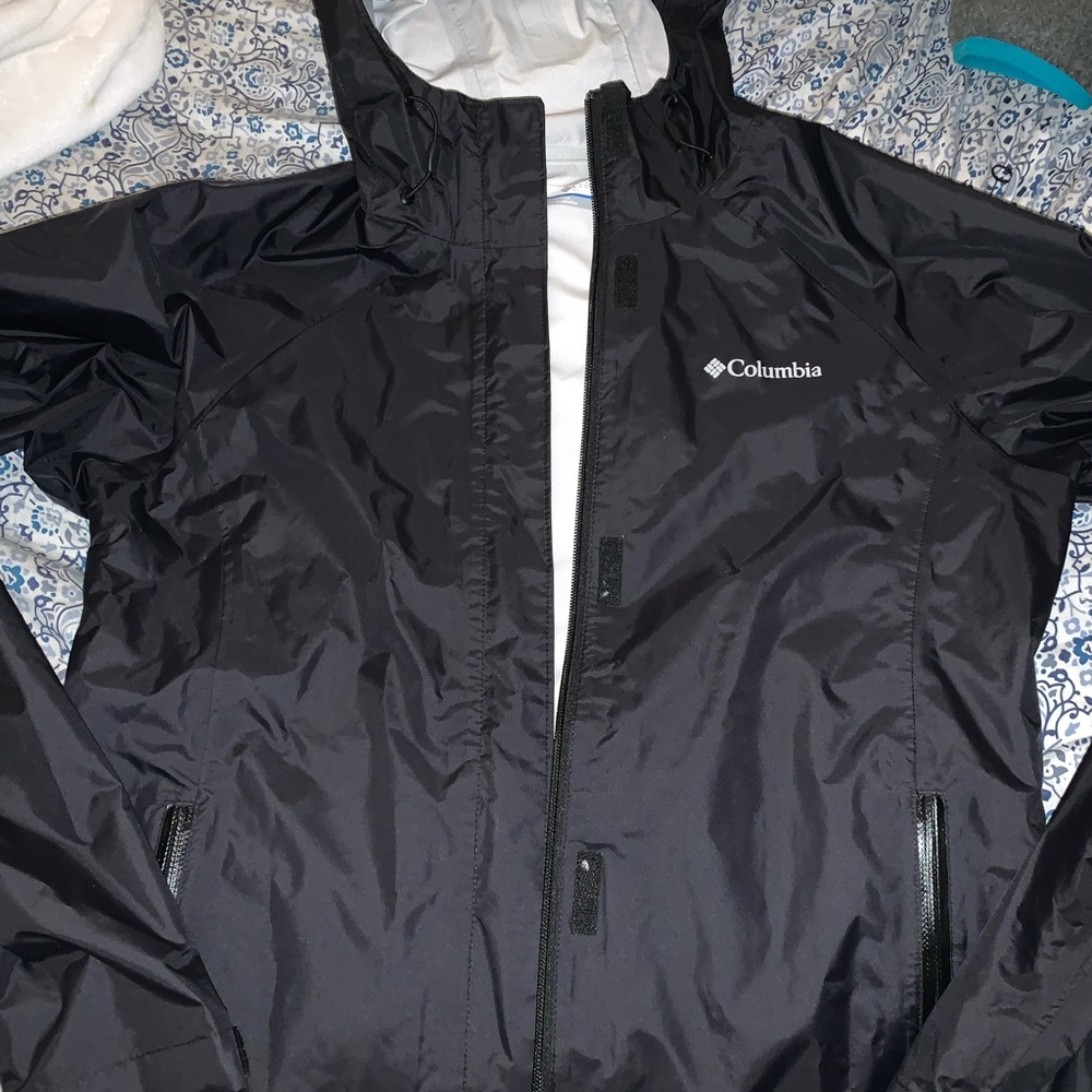 Women's Columbia Hooded Jacket/ Windbreaker
